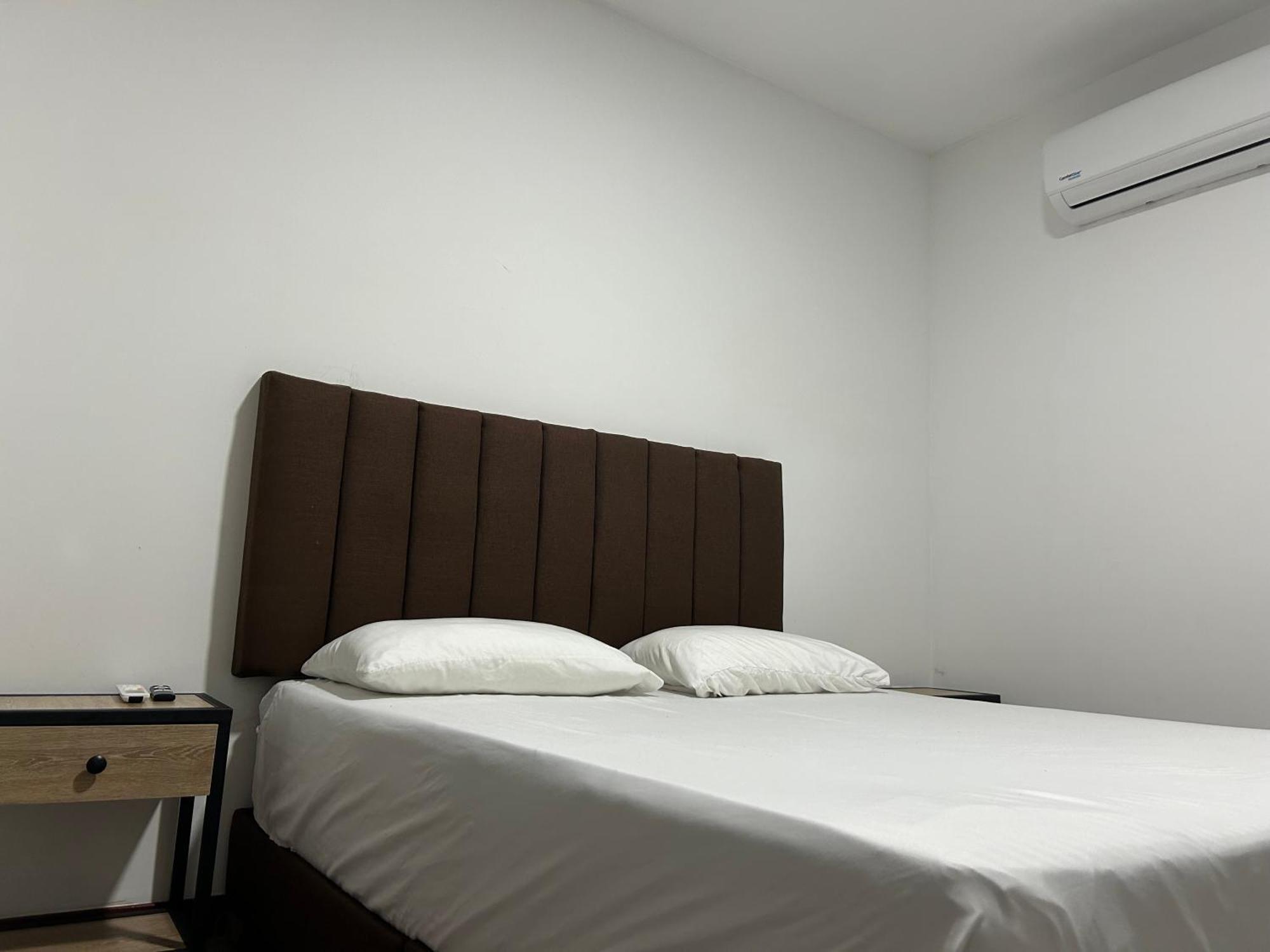 Hotel Gallery By 70 Medellín Buitenkant foto