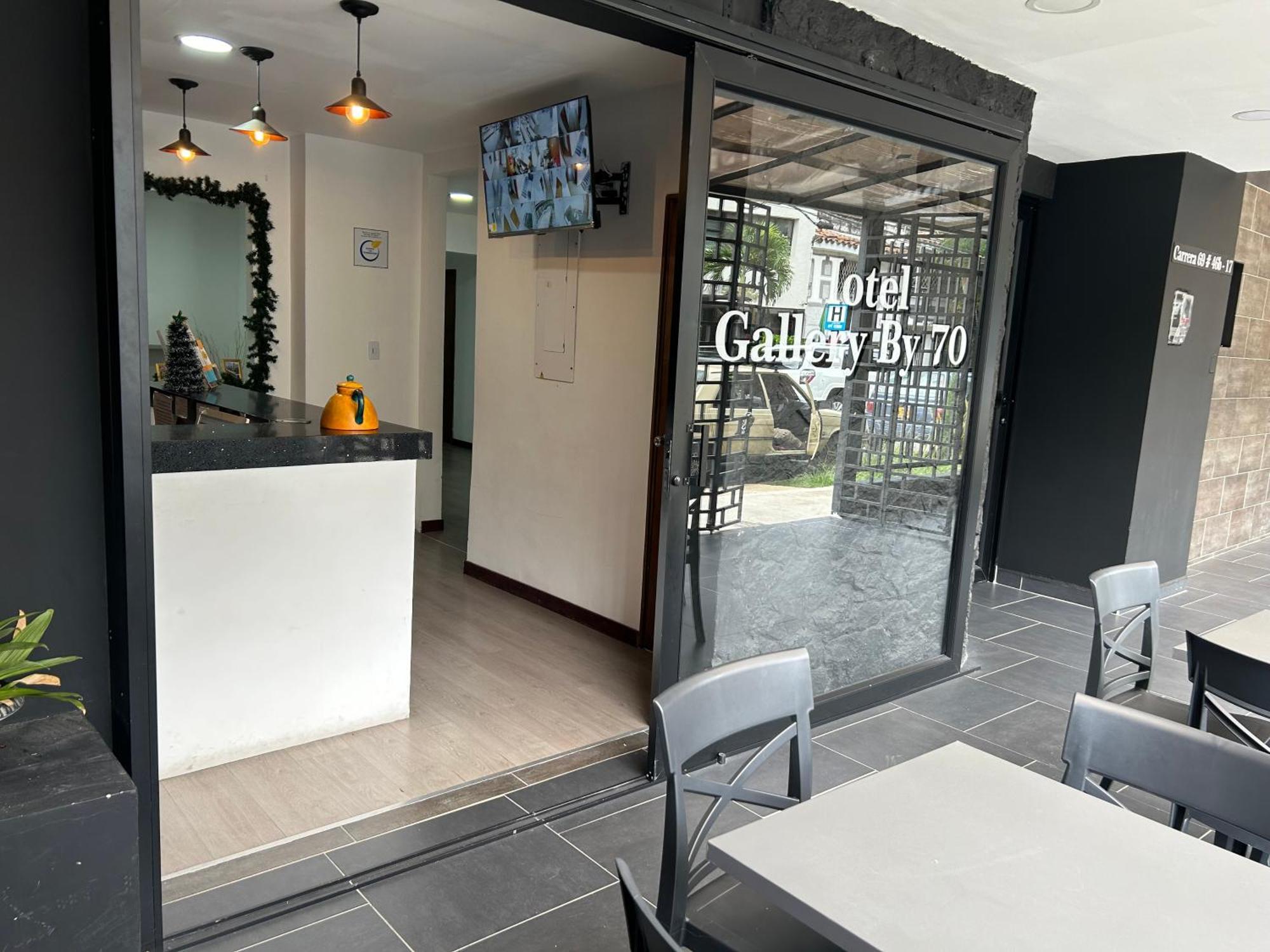 Hotel Gallery By 70 Medellín Buitenkant foto